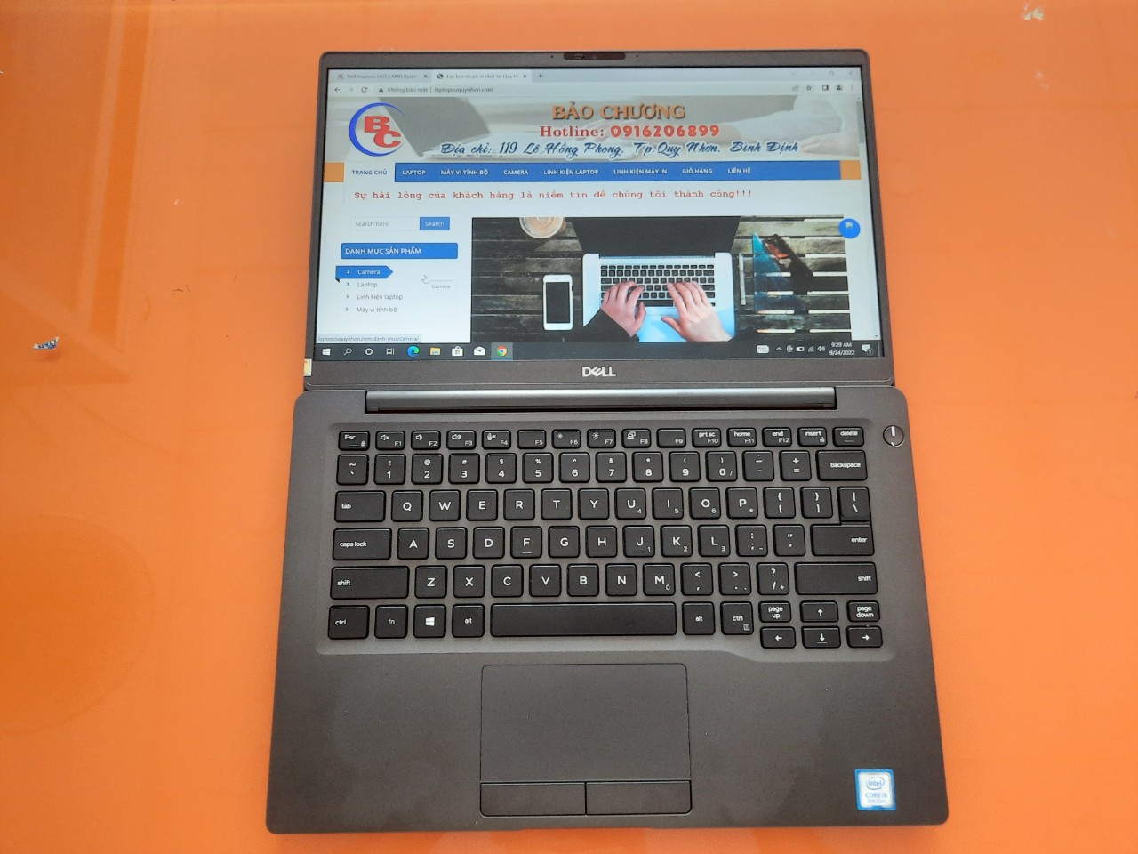 Laptop Dell Latitude 7400 sở hữu một thiết kế xứng đáng là chuẩn mực cho dòng laptop cao cấp dành cho doanh nhân