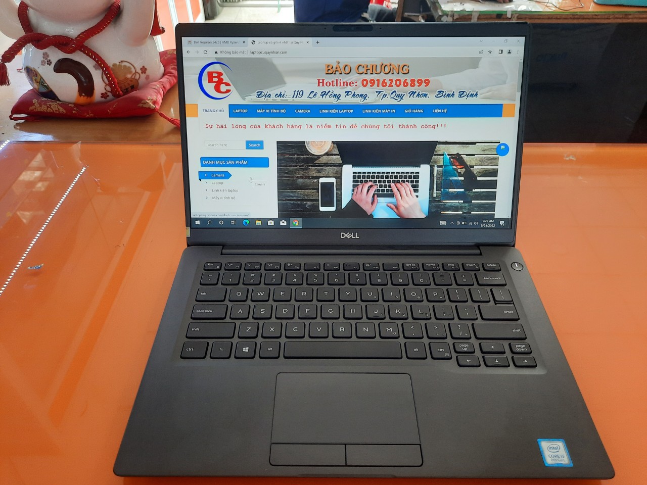 Laptop Dell Latitude 7400 sở hữu một thiết kế xứng đáng là chuẩn mực cho dòng laptop cao cấp dành cho doanh nhân